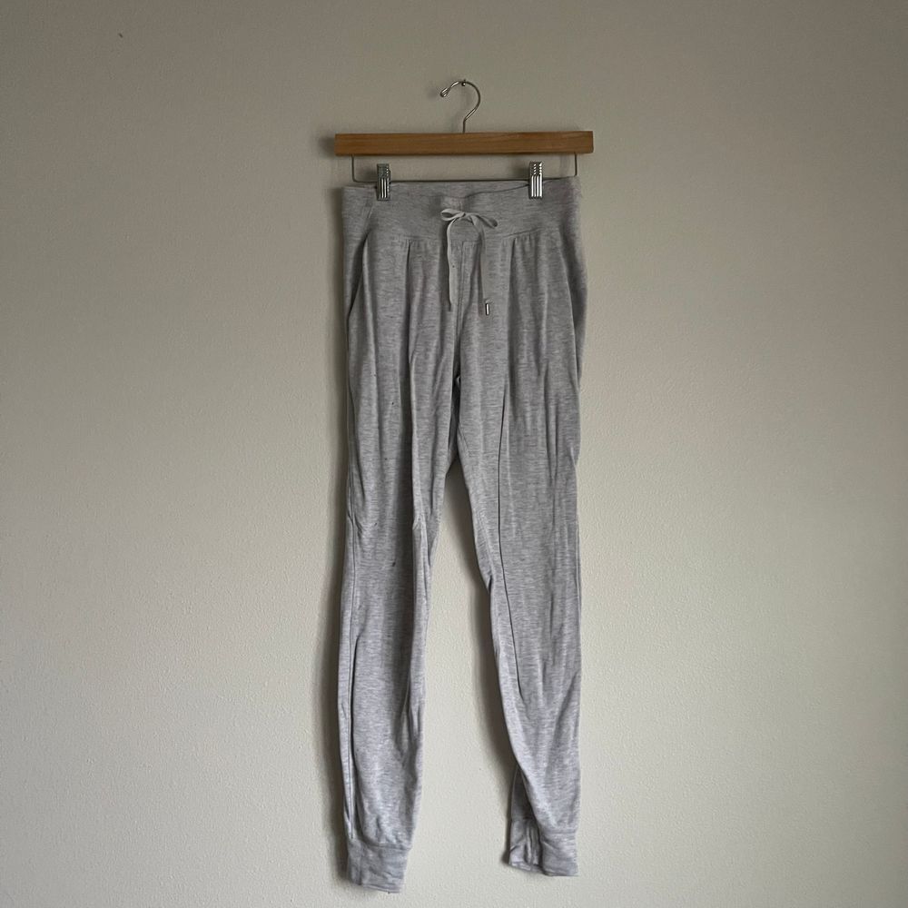 Lululemon 4 Warm Down Jogger Soft Touch Heathered Core Ultra Light Grey W5CGIS - Picture 4 of 12